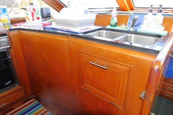 DUET 19 Galley sinks