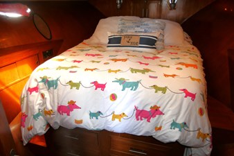 DUET 34 Master Berth