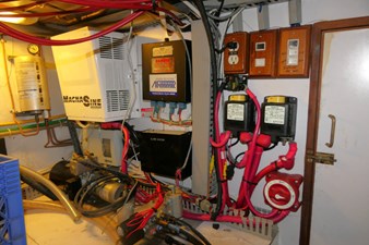 DUET 61 Engine room aft