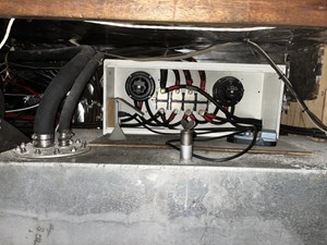PCH 42 Battery switches