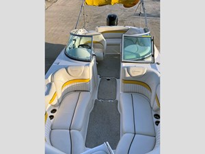 22' Hurricane 2008 Sun Deck 220  3 