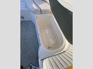 22' Hurricane 2008 Sun Deck 220  9 
