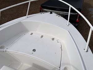 17' Edgewater 2009 170 CC 5 