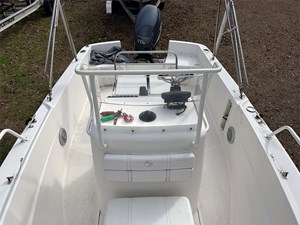17' Edgewater 2009 170 CC 6 