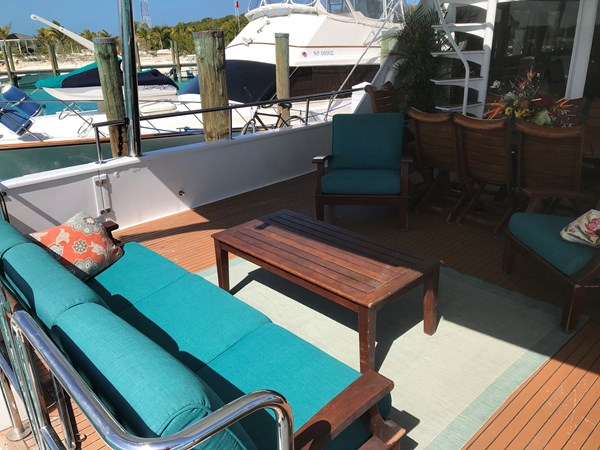 Aft Deck Seating