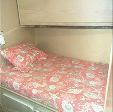 MON SHERI 22 Crew Cabin