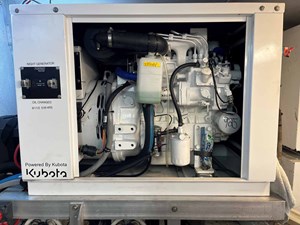 MON SHERI 91 2022 15 KW night generator