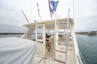 WHILEAWAY III 24 