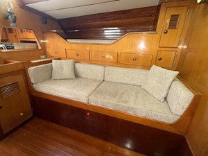 ZYKANTHOS 9 Salon Port