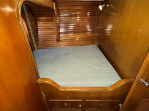 ZYKANTHOS 37 Aft berth