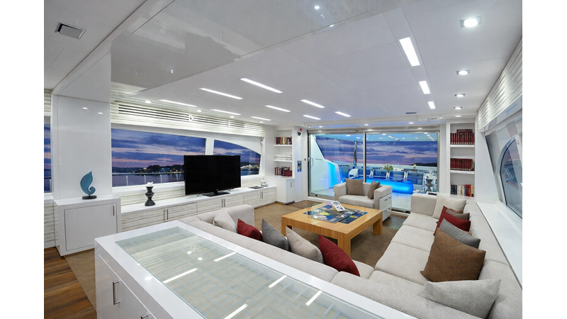Y - Yacht for sale
