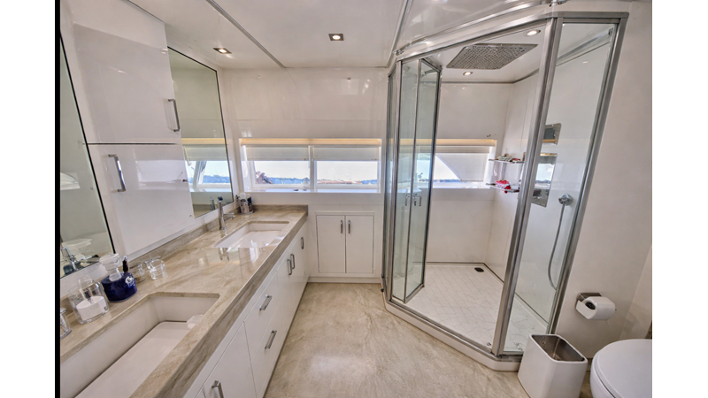 Y - Yacht for sale
