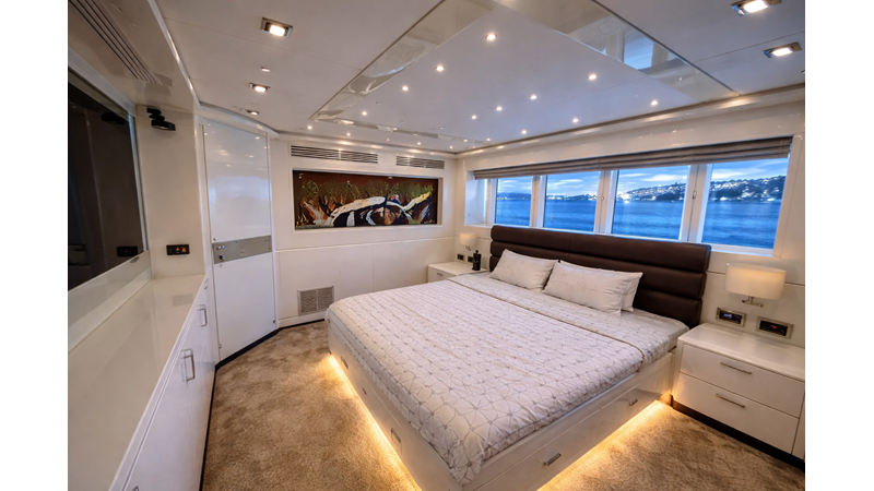 Y - Yacht for sale
