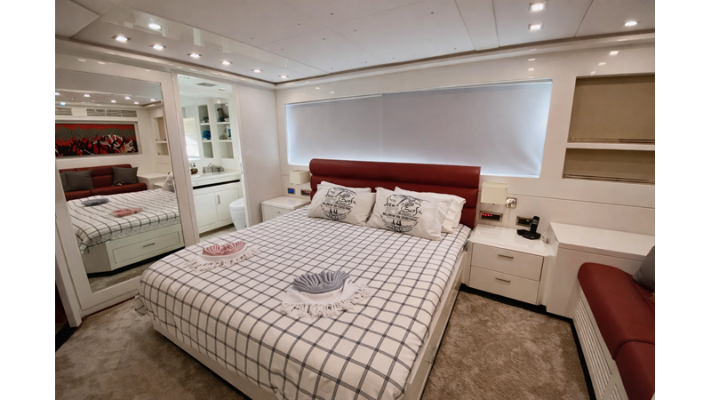 Y - Yacht for sale