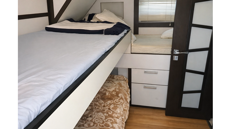 Y - Yacht for sale