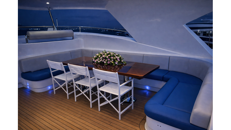 Y - Yacht for sale