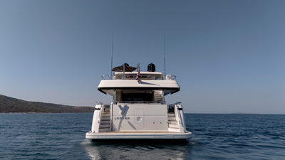 Y YACHT