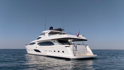 Y YACHT