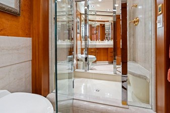 PICOSA LADY 14 014 PicosaLady_103- MASTER ENSUITE