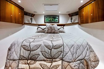 Princess Lily 19 2015 Viking 66 Enclosed Bridge 