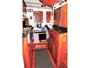 AVENIR 26 Galley Stbd