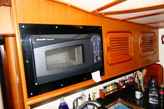 AVENIR 29 Galley Microwave