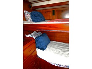 AVENIR 42 Guest Port