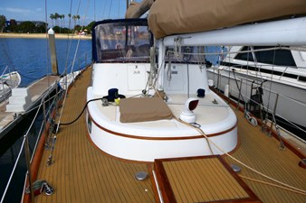 AVENIR 85 Deck Cockpit