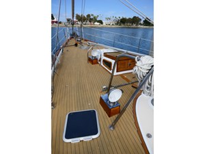 AVENIR 88 Deck Fwd