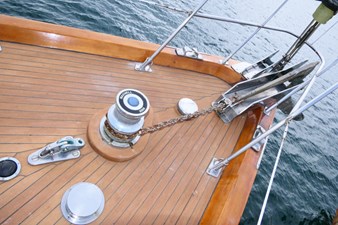 AVENIR 90 Deck Anchor Windlass