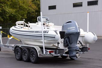 NOVURANIA 600 LX  1 Port Stern