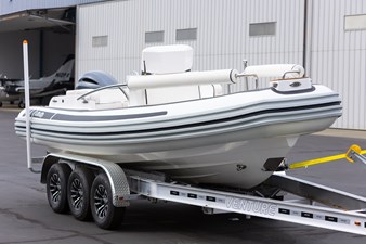 NOVURANIA 600 LX  3 Starboard Bow