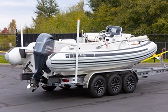 NOVURANIA 600 LX  5 Starboard Stern