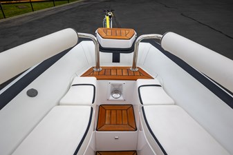 NOVURANIA 600 LX  13 Bow Seating