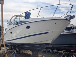 33' Bayliner 2006 325 2 