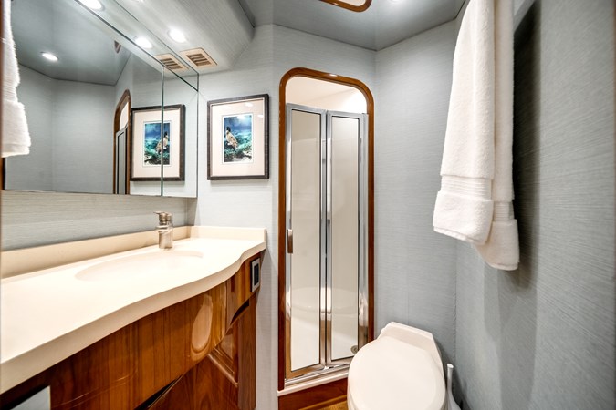 Bow VIP En-Suite Head