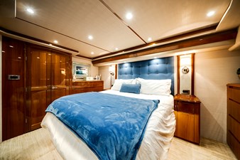 El Jefe 39 Master Stateroom