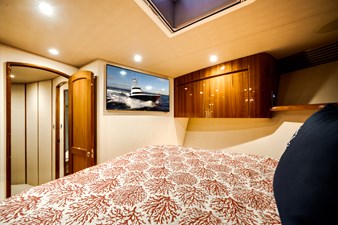 El Jefe 52 Bow VIP Stateroom