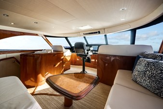 El Jefe 58 Enclosed Bridge