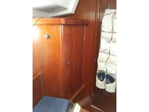 PACIFICO 19 Fwd cabin closet