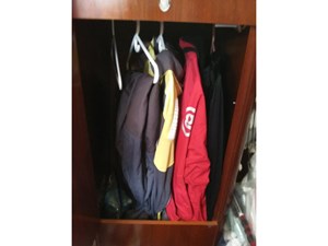 PACIFICO 31 Aft cabin closet open