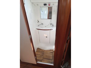 PACIFICO 33 Aft head