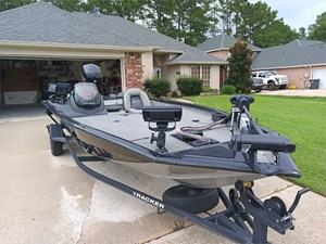 19' Tracker 2018 195 TXW 0 