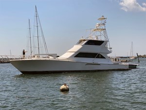 65' Viking 2000 Convertible 4 