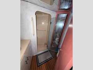 65' Viking 2000 Convertible 28 