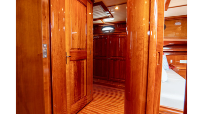 Sapphire II 17 