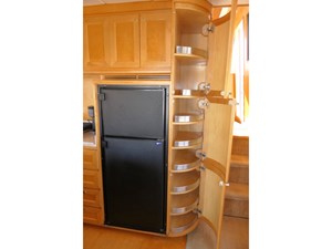 JOURNEY 17 Galley Cabinets