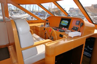 JOURNEY 20 Pilothouse Port Fwd