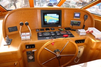 JOURNEY 22 Pilothouse Helm