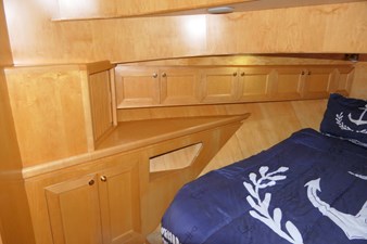 JOURNEY 40 Guest Cabin Port